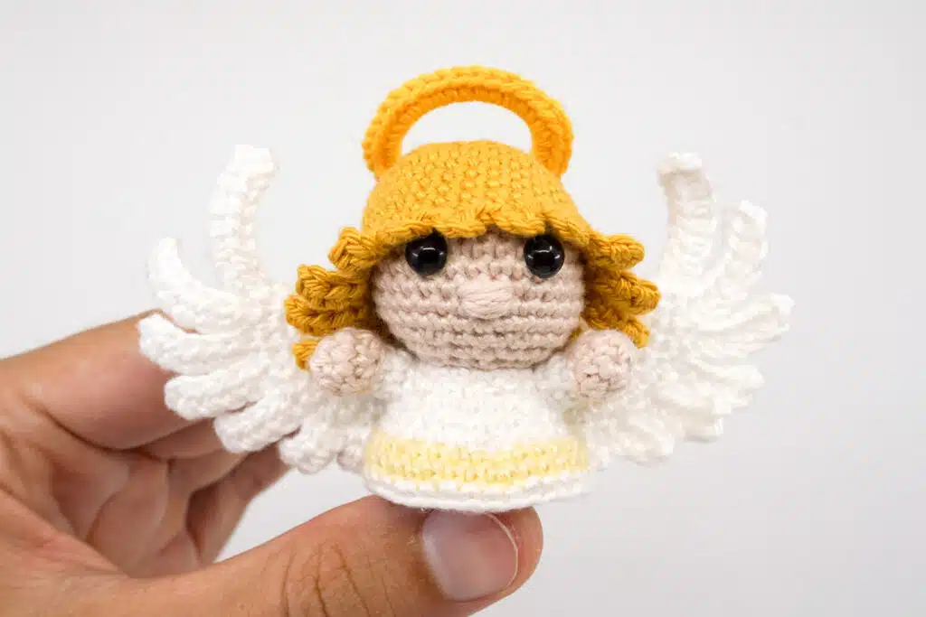 Amigurumi Female Angel Crochet Pattern | Supergurumi