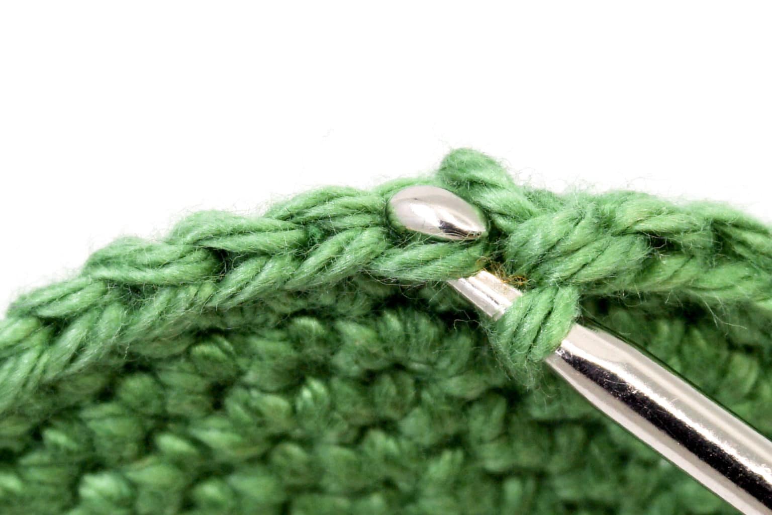 How to Crochet into the Front Loop and Back Loop Supergurumi