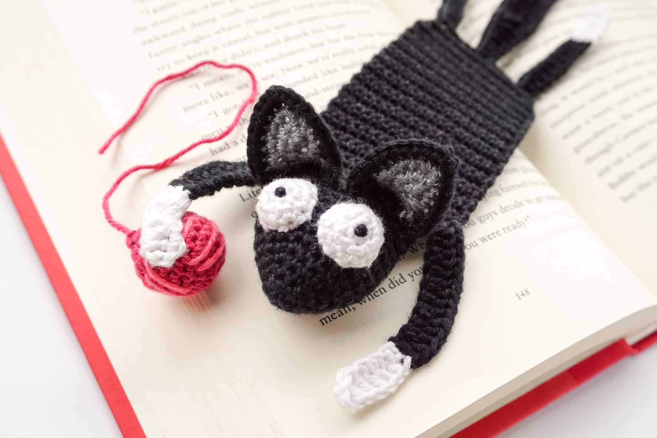 Amigurumi Crochet Rat Bookmark - Book-Rat